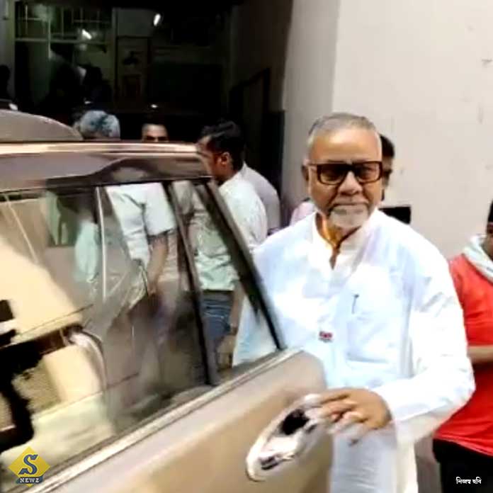 Biman advises Tapas to be healthy in voting 1