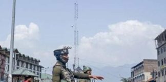 কাশ্মীরে ভিন্রাজ্যের শ্রমিককে খুন জঙ্গিদের Militants killed foreign workers in Kashmir