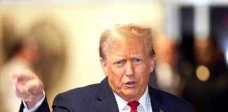 পরিবারের সম্মান রক্ষার্থে ট্রাম্পের ঘুষ পর্নস্টারকে Trump bribes porn star to protect family honor 1