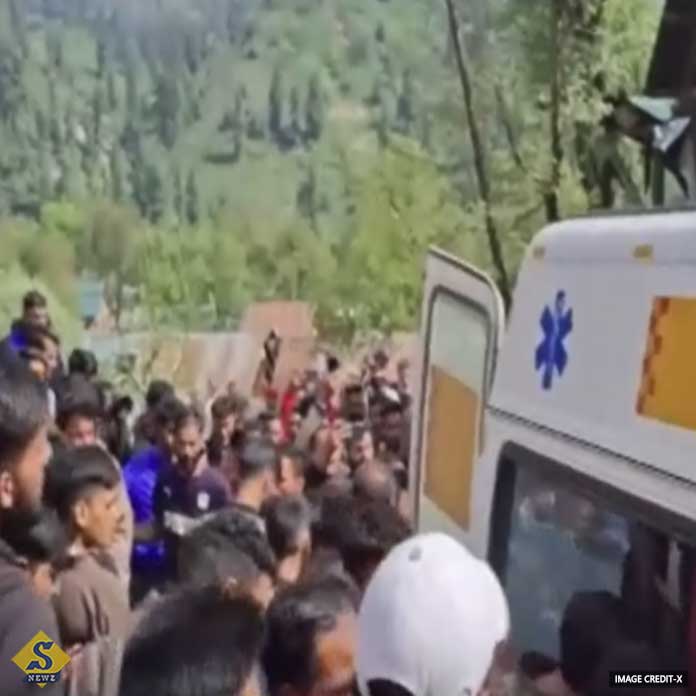 1 killed couple injured in twin terrorist attacks in Kashmir