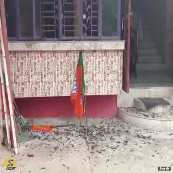 AMDANGA A BJP NETAR BARITE BOMA HAMLA