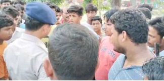 চাকুলিয়ায় বিহার পুলিশের গুলি CHAKULIA A BIHAR POLICE ER GULI