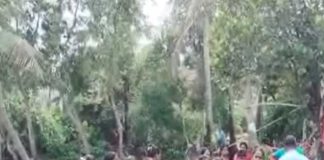 ধর্ষণের অভিযোগ – বিজেপির পঞ্চায়েত প্রধানকে নগ্ন করে মার DHARSANER AVIJOG BJP PANCHAYET PRODHAN K NAGNO KORE MAAR