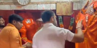 রায়বরেলিতে পুজো রাহুলের, প্রবীণদের পাশে স্মৃতি Pooja Rahul in Rae Bareli memories next to elders