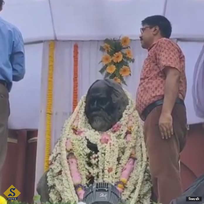 Respect to Kabiguru is observed by the Prime Minister Chief Minister Visva Bharati and the entire state