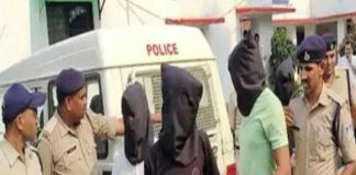 প্রযুক্তিতে স্বর বদলে স্কলারশিপের টোপ দিয়ে ধর্ষণ, ধৃত ৪ prajuktite swar bodle scolarship er top diye dharshan dhrito 4