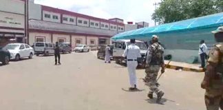 বেআইনি পার্কিং রোধে শালিমার স্টেশন চত্বরে তৎপরতা Action at Shalimar station premises to prevent illegal parking