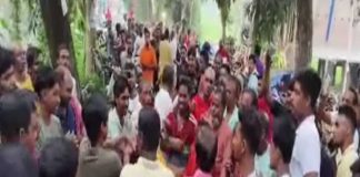 ছেলেধরা সন্দেহে এবার মোহনপুরে গণপিটুনি CHELEDHORA SONDEHE EBAR ASHOK NAGARE GANOPITUNI