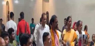 অবশেষে ঘরছাড়াদের নিয়ে রাজভবনে শুভেন্দু GHOR CHARADER NIYE RAJBHABAN A SUVENDU