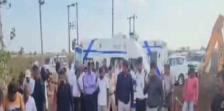 Girl dies in Gujarat while playing in 50ft borewell