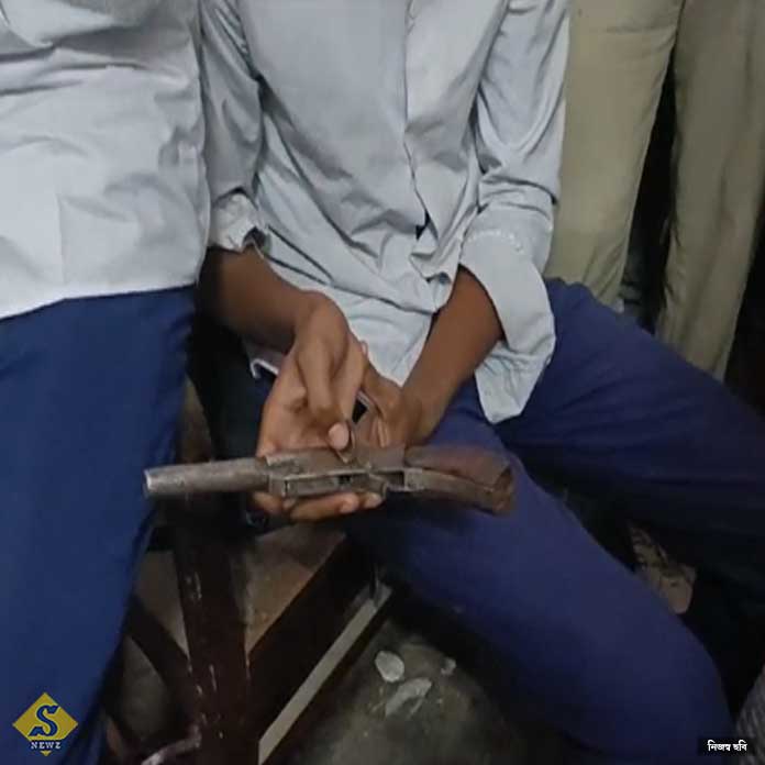 MURSHIDABAD A SCHOOL STUDENT ER HATE RIVALVER