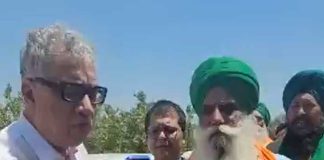 আন্দোলনরত কৃষকদের সঙ্গে ফোনে কথা মমতার Mamata talks to the protesting farmers on the phone