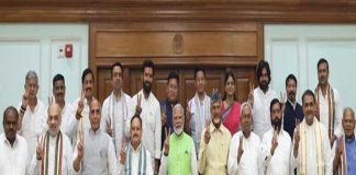 মোদীর সঙ্গে চায়ে পে চর্চায় এনডিএ সাংসদরা NDA MPs in tea ceremony with Modi