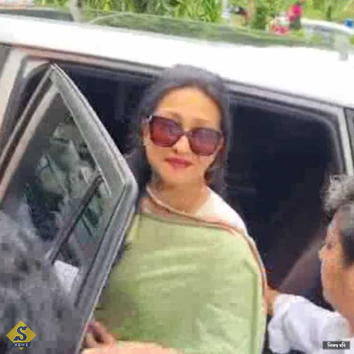 RATION DURNITI CGO A HAJIRA RITUPARNA SENGUPTA