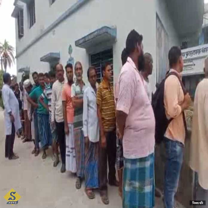 Re election Voting is going on in Barasat Mathurapur Re election Voting is going on in Barasat Mathurapur