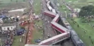 বেলাইন হাওড়া-মুম্বইগামী রেলের ১৮ কামরা, মৃত ২ 18 cars of Beeline Howrah Mumbai train 2 dead