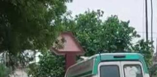 হাথরসে মৃত্যুমিছিল দেখে প্রাণ হারালেন পুলিশকর্মী A policeman lost his life watching the death march in Hathor