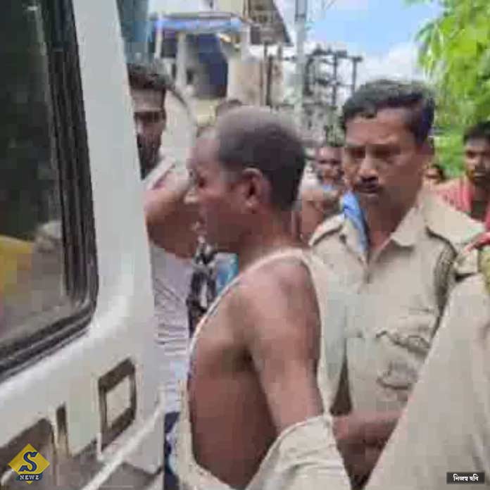 A young man was beaten up in Basirhat on suspicion of child abduction 1