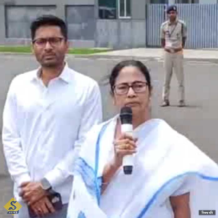 BANGLA BHAGER CHAKRANTO KORCHE BJP KHOV CM ER