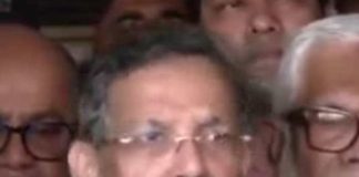 Bangladesh government agreed to negotiate with the agitators