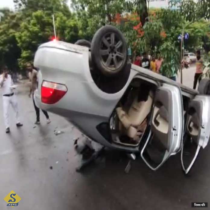 Car overturned at 100 speed in Newtown lorry in accident in Daspur