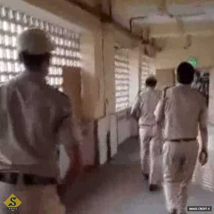 Gunmen attack Delhi hospital patient dies