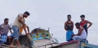 মালদায় মৃত লরি চালক, নদিয়ায় বাইক আরোহী Lorry driver dead in Malda bike rider in Nadia