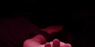 মাকে কুপিয়ে খুন ছেলের, খুন বৃদ্ধকেও MAA K KUOIYE KHUN CHELER