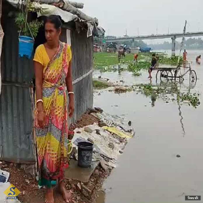 Mahananda water at the edge of the house the locals panic