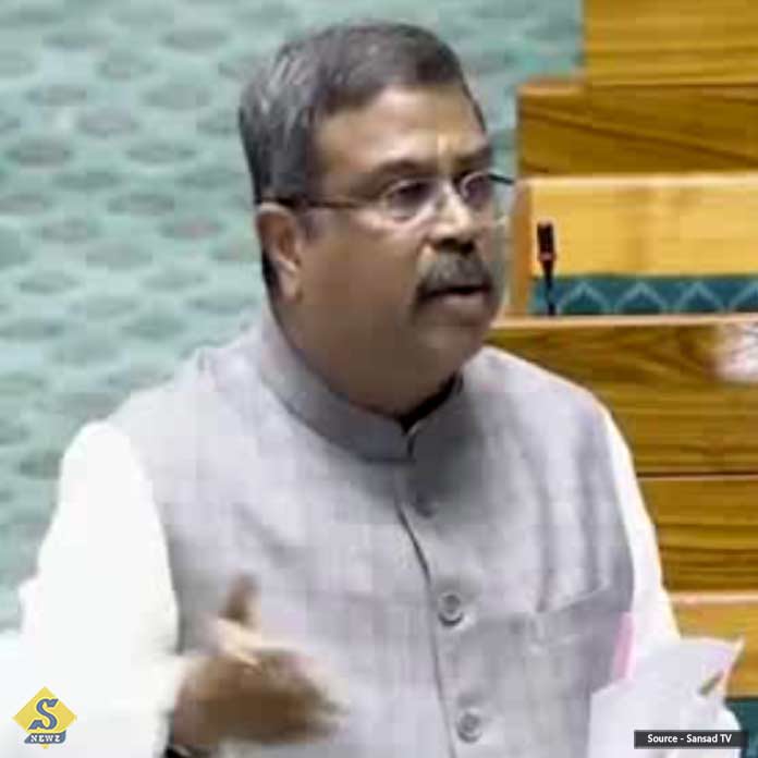 No disrespect to Jadavpur University Dharmendra to Saugata