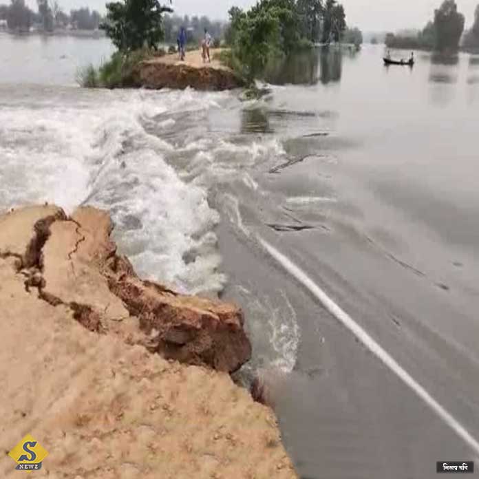 PROBAL JALASPHITI TE GRAME DHUKCHE JOL ATANKE MALDA BASI