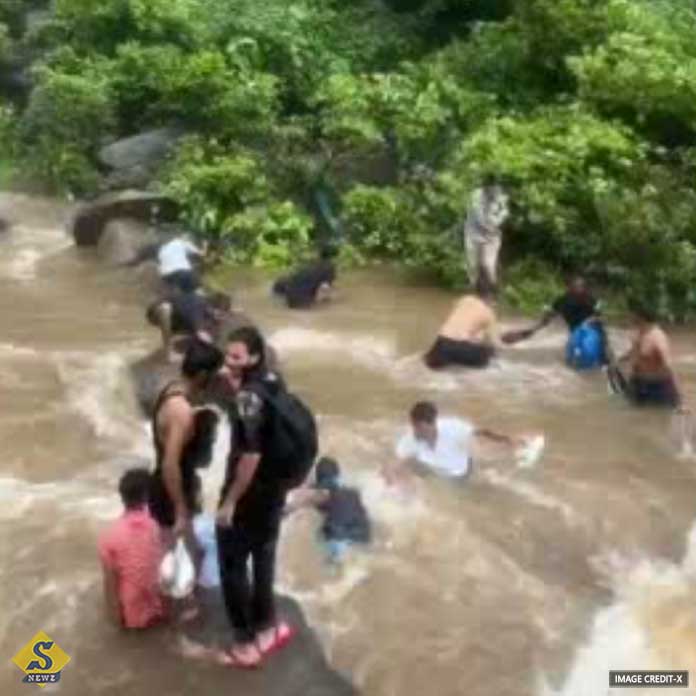 Rohtas in Bihar Harpa Ban Vasalo tourists