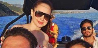 বয়ফ্রেন্ডের সঙ্গে মাঝসমুদ্রে তৃপ্তি Satisfying in the middle of the sea with a boyfriend