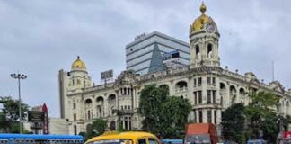 Scattered rain in Kolkata floats north