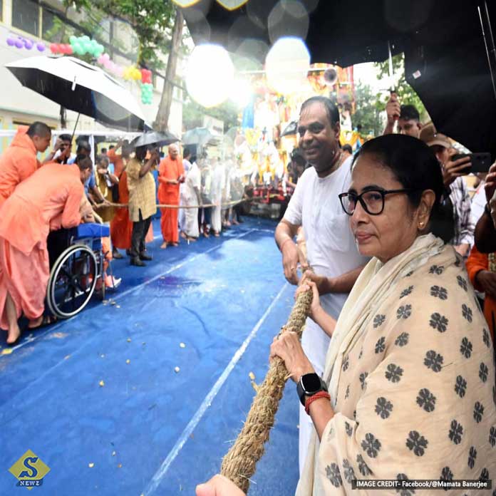 The chief minister pulled the ropes of the chariot even with eye surgery