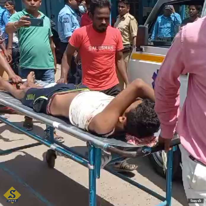 manik chak e police er guli jakham 2