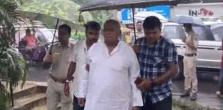 DOSIR DRISTANTOMULAK SHASTI CHAY TMC PORIBARER SONGE KOTHA SOUGATA DER