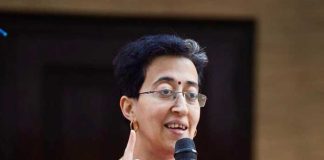 দিল্লির দায়িত্ব অতিশীকে দিতে চান কেজরিওয়াল Kejriwal wants to give the responsibility of Delhi to Atishi