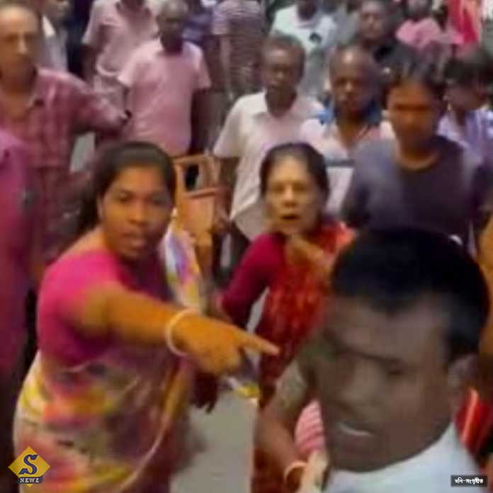 Marmukhi Councilors in Durga Puja meeting viral Marmukhi Councilors in Durga Puja meeting viral