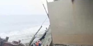 ভয়াবহ ভাঙনের কবলে নামখানার মৌসুনী দ্বীপ Mausuni Island in Namkhana under severe erosion