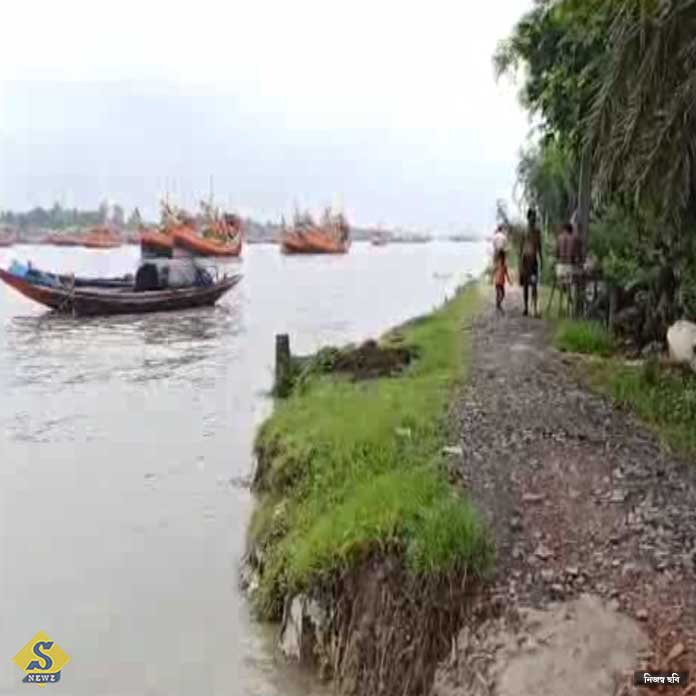 River water rise Namkhana multiple dams broken panic River water rise Namkhana multiple dams broken panic