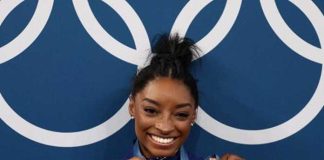 Third gold win Biles Mania in Paris