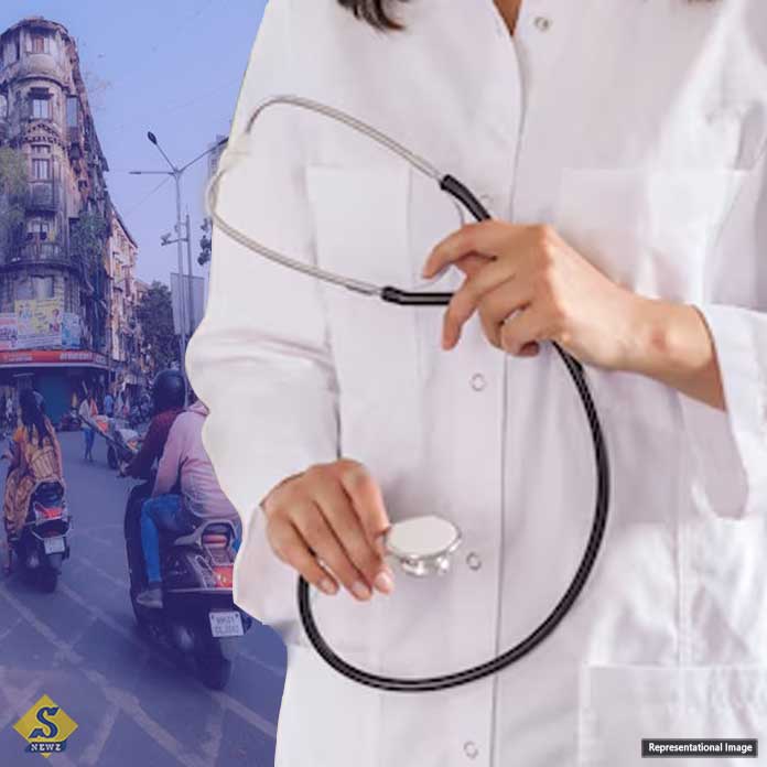 Woman doctor beaten clothes torn in Mumbai