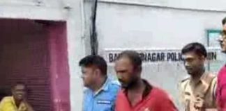 মালদায় হাতে পিস্তল নিয়ে খুনের হুমকি, গ্রেফতার malday hate pistol niye humki greptar