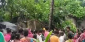 মথুরাপুরে দুষ্কৃতী তাণ্ডব, ভাঙল বিজেপিকর্মীদের ঘর mathura pur e duskriti tandob