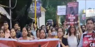 আর জি কর – গর্জে উঠল সেক্টর ফাইভ, পথনাটিকায় প্রতিবাদ ডাক্তারদের sector 5 protibad