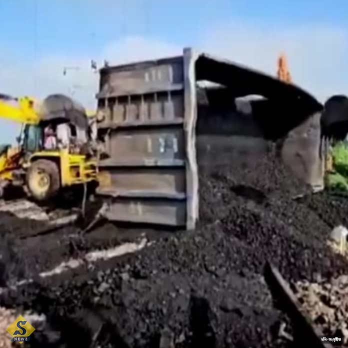 20-rooms-of-derailed-freight-train-in-Uttar-Pradesh