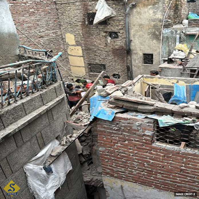 3-dead-in-old-house-collapse-in-Delhi