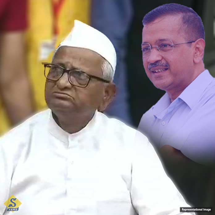 কেজরিওয়ালকে রাজনীতিতে বারণ করেছিলেন আন্না 
