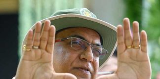 যৌন হেনস্থায় সাসপেন্ড পরিচালক অরিন্দম, ক্ষোভ স্বস্তিকার